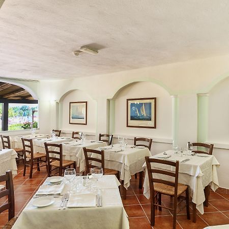 Colonna Beach Hotel Marinella Маринела Екстериор снимка