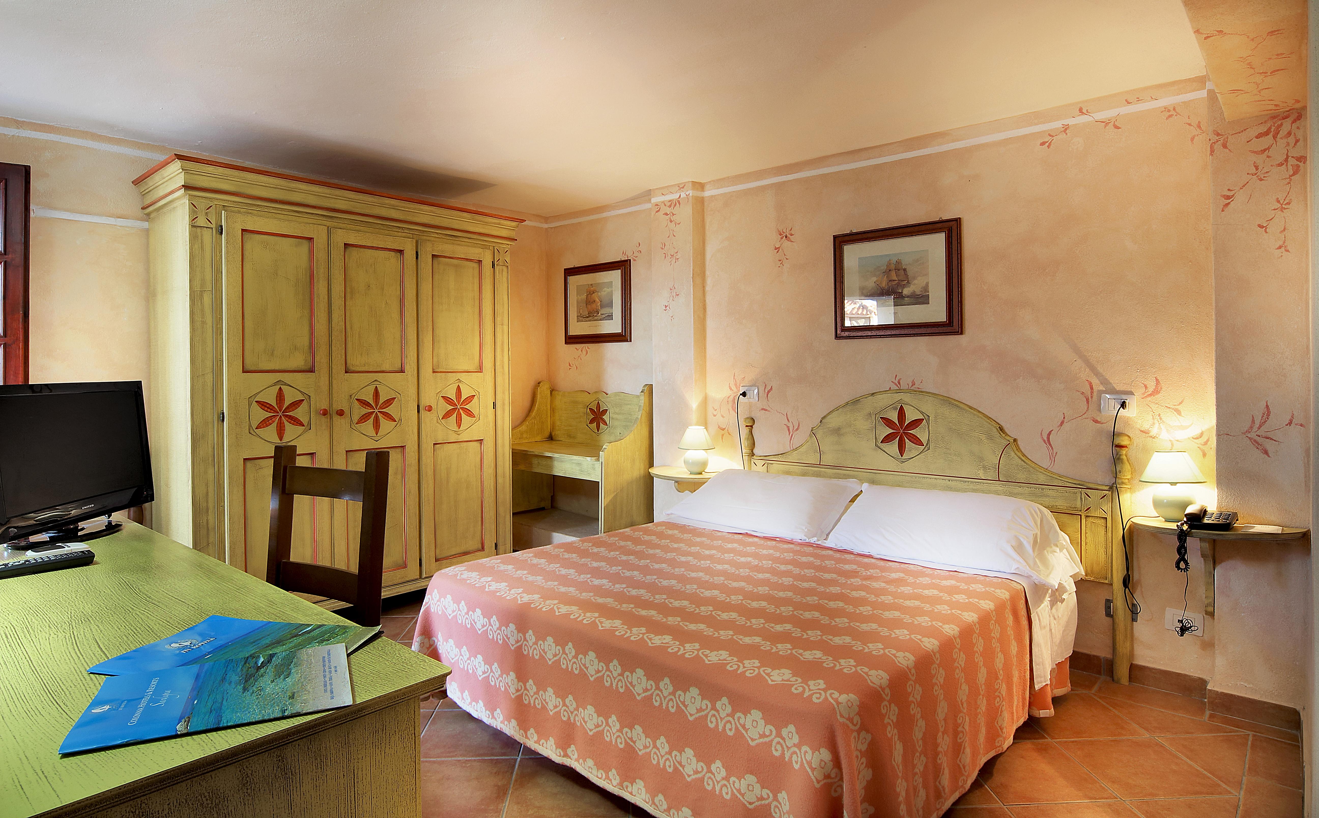 Colonna Beach Hotel Marinella Маринела Екстериор снимка