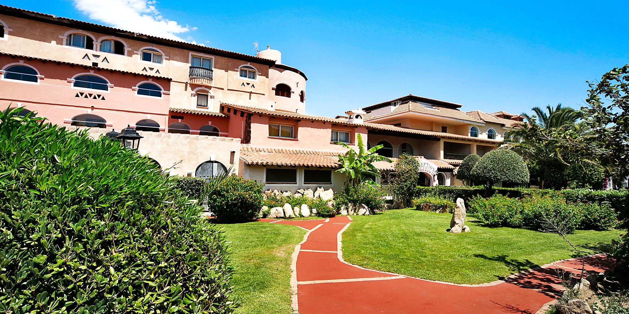 Colonna Beach Hotel Marinella Маринела Екстериор снимка