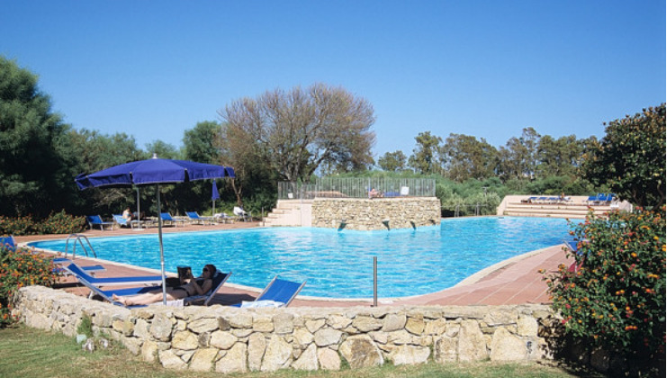 Colonna Beach Hotel Marinella Маринела Екстериор снимка