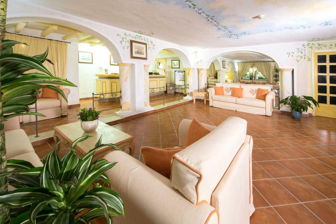 Colonna Beach Hotel Marinella Маринела Екстериор снимка