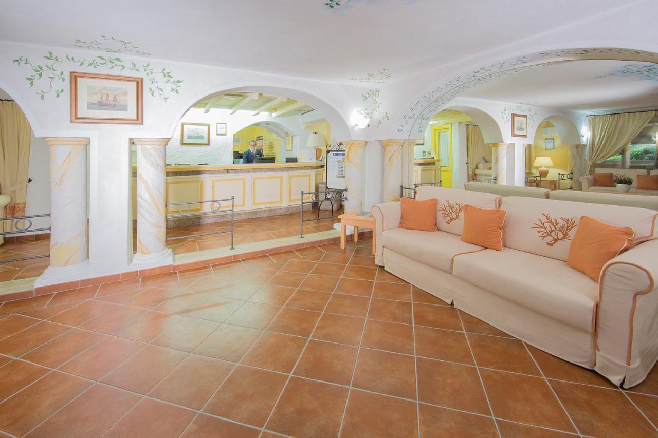 Colonna Beach Hotel Marinella Маринела Екстериор снимка